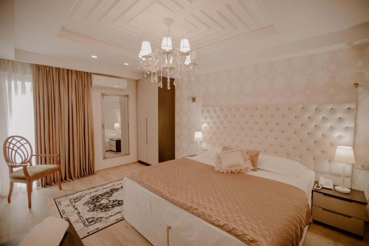 Green House Hotel & Restaurant Tirana Exterior photo
